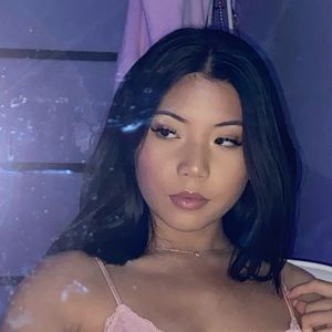 Meet your Posher, Jenelle